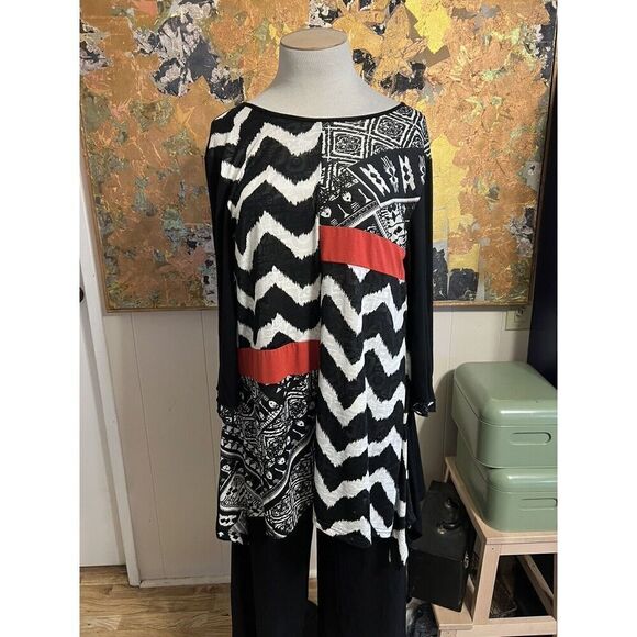 Serengeti Catalog Womens XL Tunic Top Mixed Media Black Red Accents Asymmetrical - Picture 2 of 8
